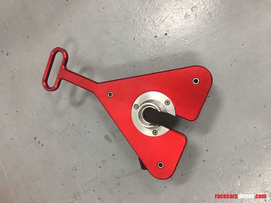 mercedes-amg-gt4gt3-wheel-skates