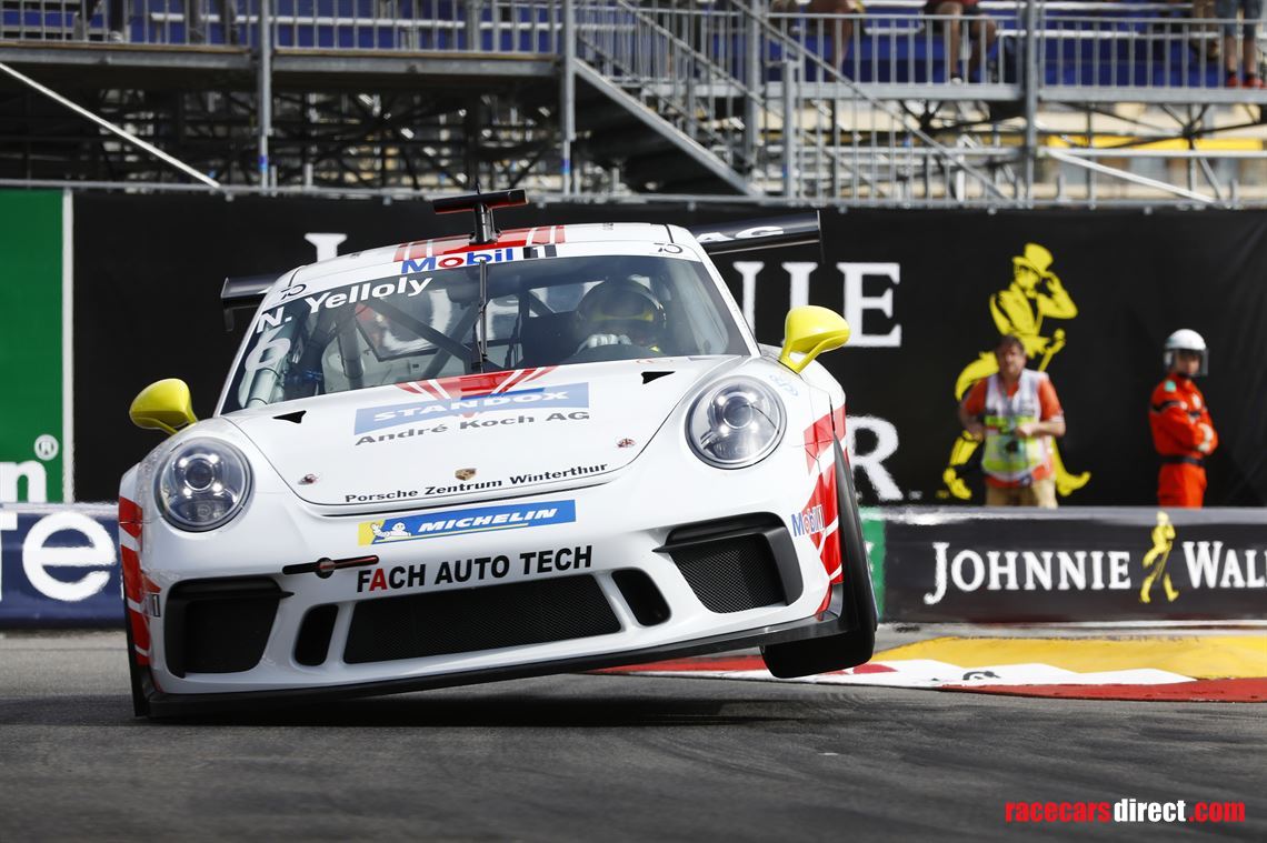 porsche-991-cup-2018-supercup-n-yelloly-km-42