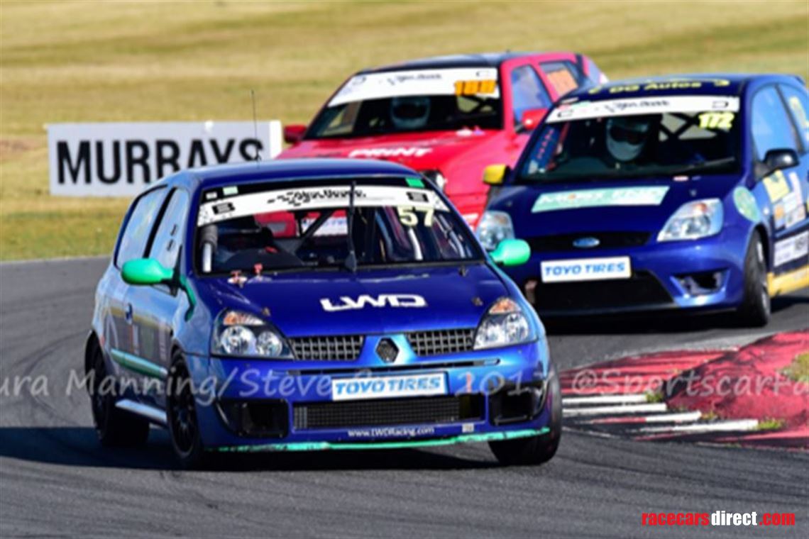 clio-172-cup-race-car