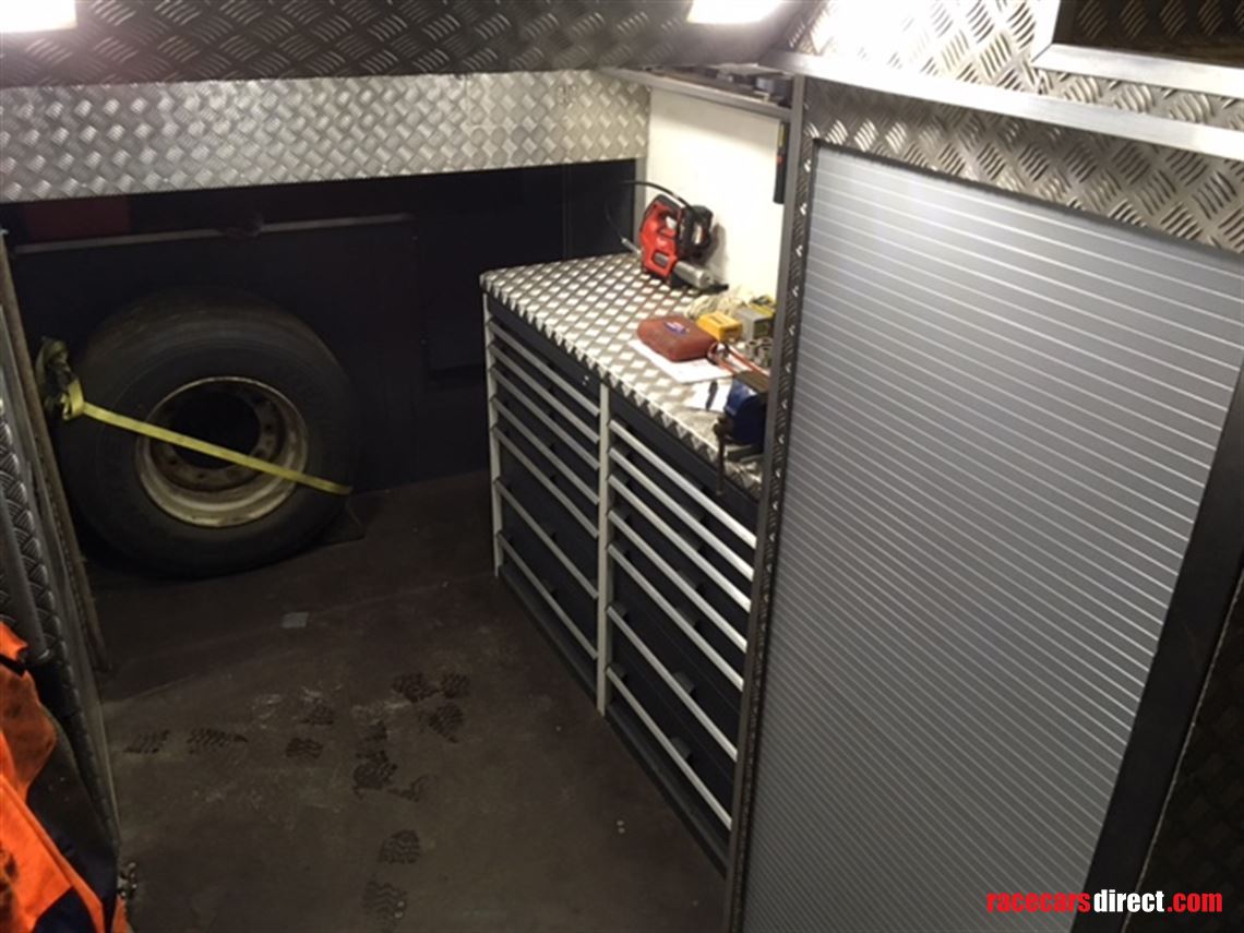 scania-race-transporter