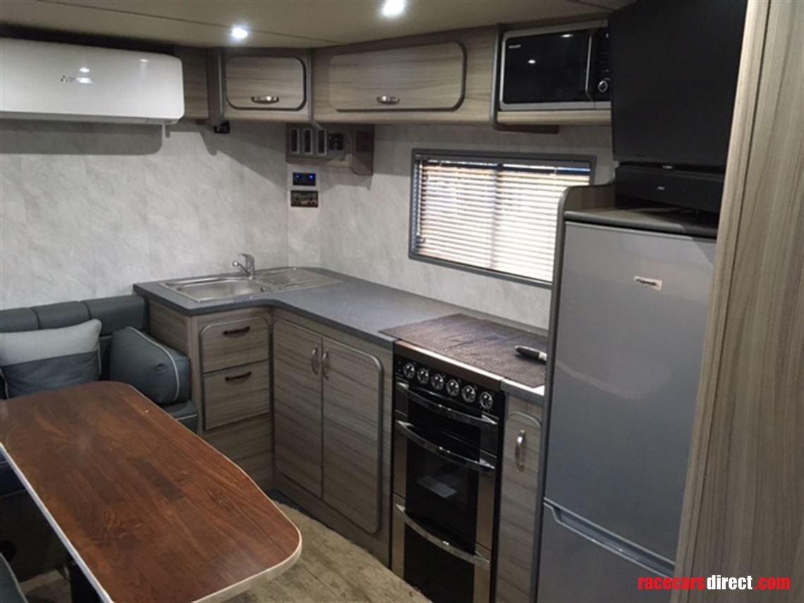 scania-race-transporter