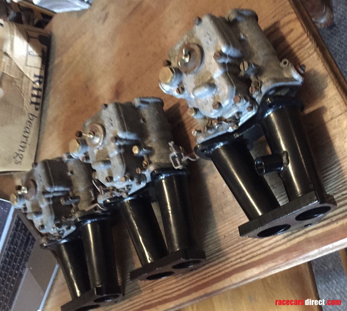 triple-weber-carbs-manifold-for-mgc-etc